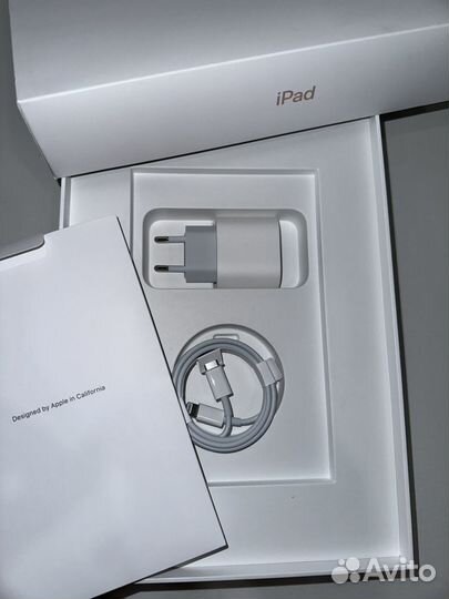 iPad 8-го поколения. Wi-fi, 32gb. Gold