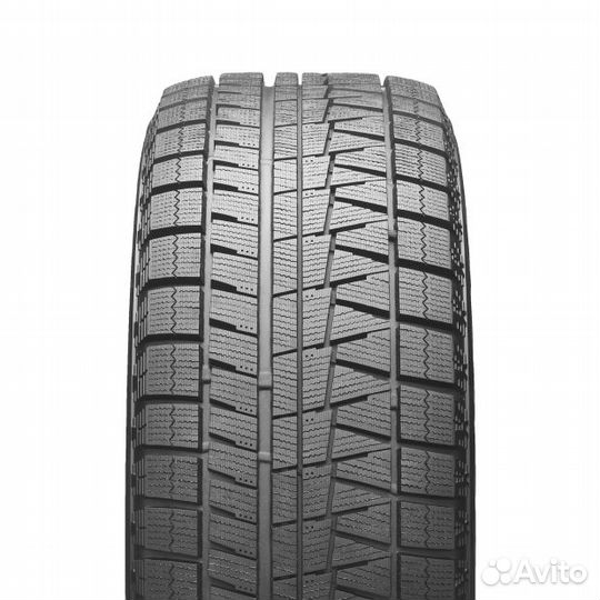 Bridgestone Blizzak Revo GZ 215/55 R17 94S