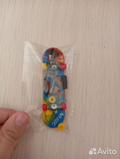 Скейт игрушечный мини