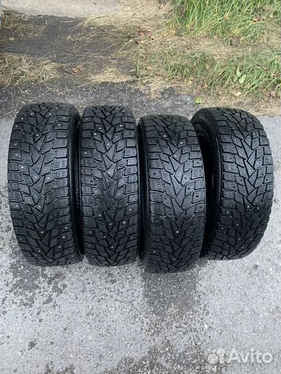 Dunlop SP Winter Ice 02 185/60 R15 88T