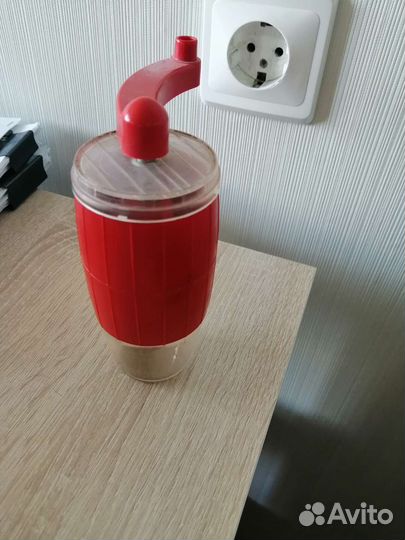 Кофемолка жерновая ручная