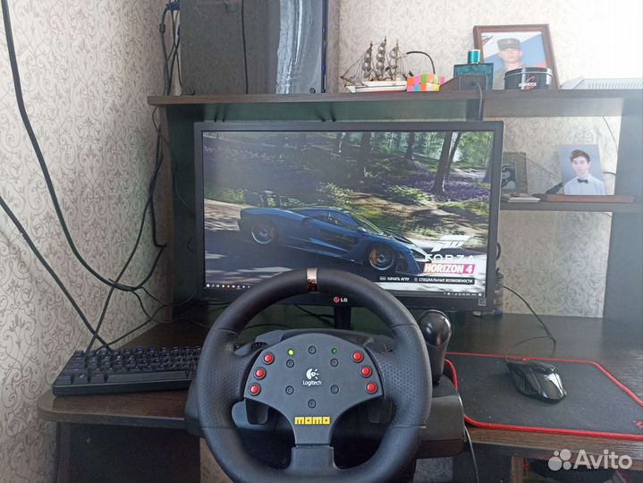 Руль logitech momo