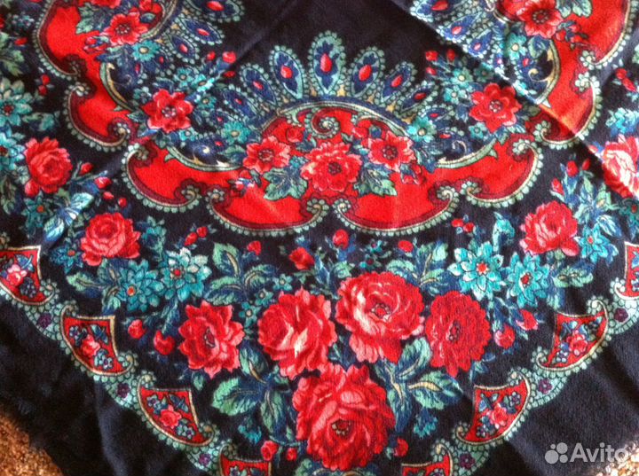 Павлопосадские платки, пуховая шаль, паутинка