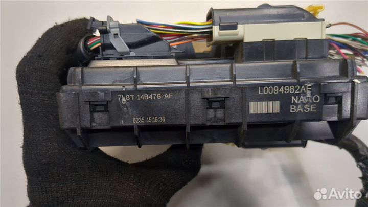 Блок предохранителей Ford Escape, 2007