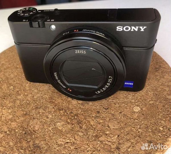 Фотоаппарат Sony DSC- RX100M3