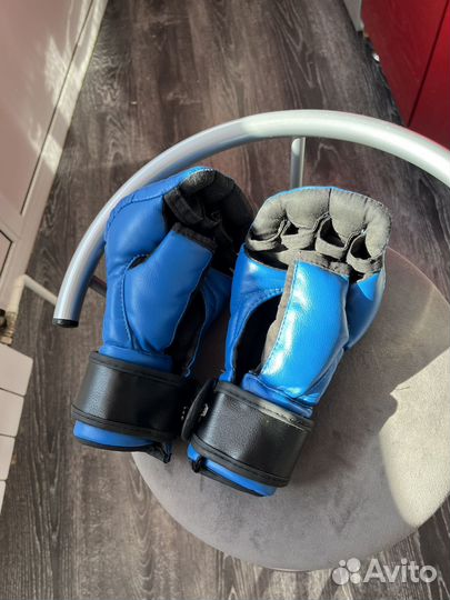 Перчатки для рукопашного боя