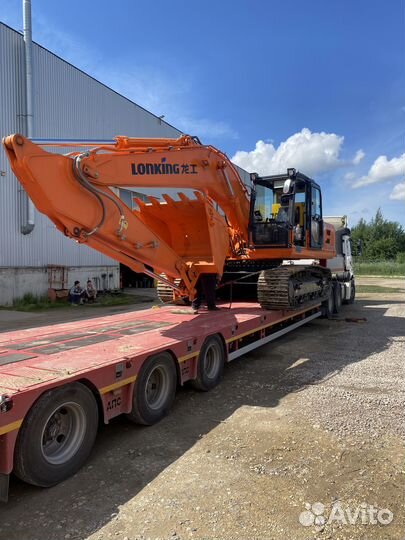 Гусеничный экскаватор