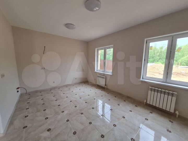 Дом 93,5 м² на участке 8,3 сот.