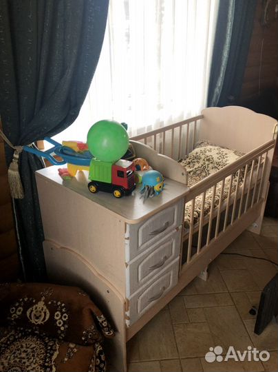 Кроватка детская