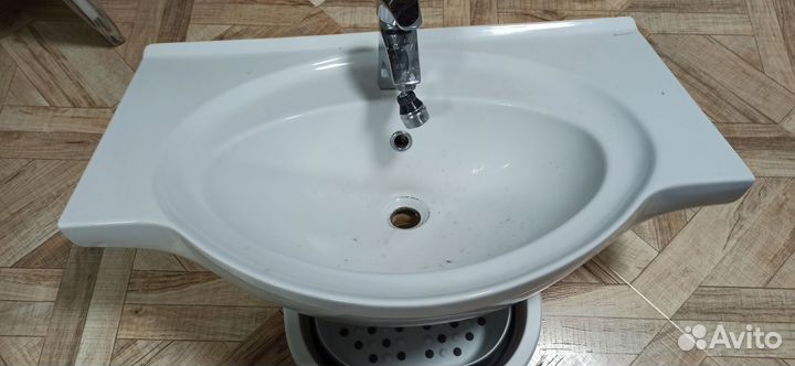 Раковина с тумбой бу