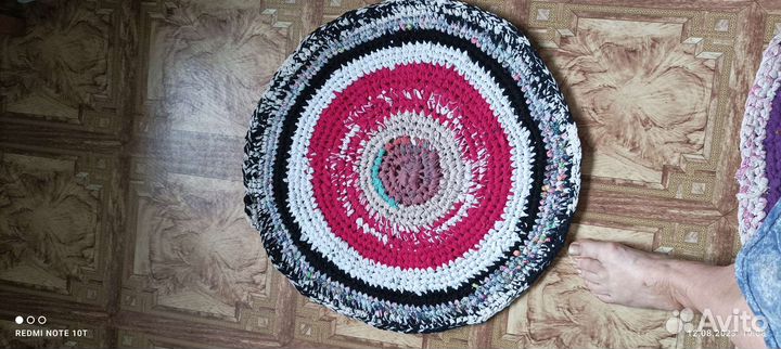 Коврик ручной работы