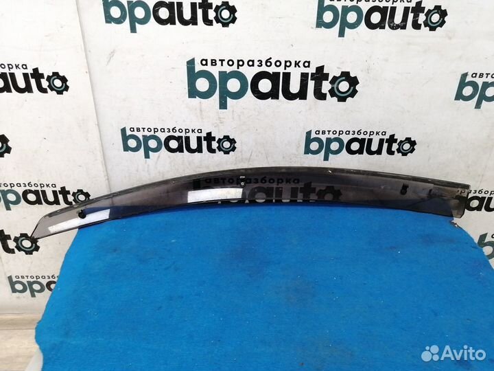 Ветровик передней правой двери Nissan Note