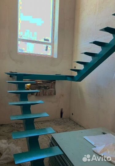 Лестница в дом или квартиру