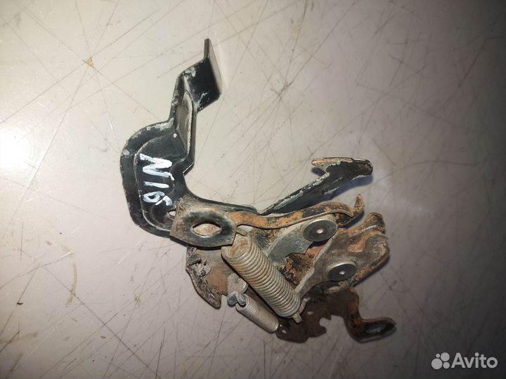 Замок капота Nissan Almera N16