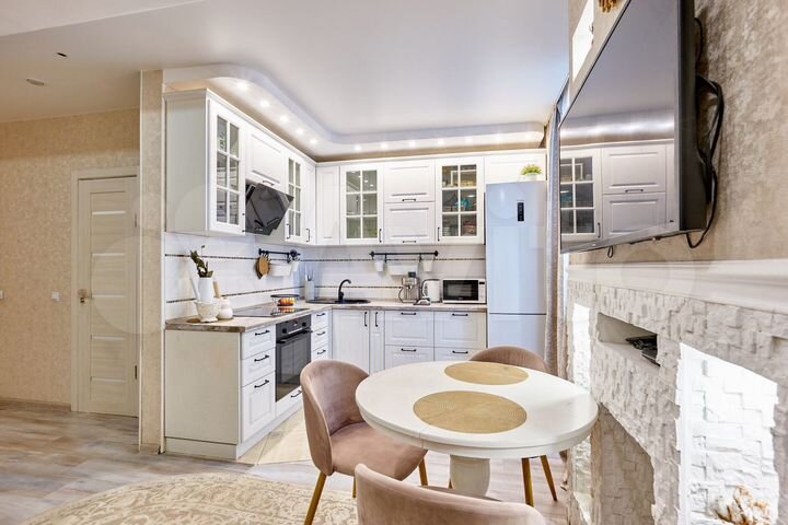 2-к. квартира, 56 м², 8/19 эт.