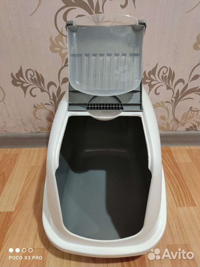 Закрытый туалет для кошек