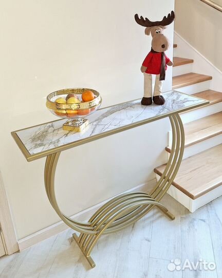 Консоль в прихожую