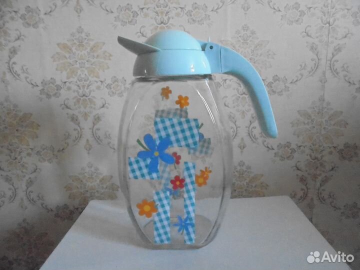 Кувшин из чешского стекла