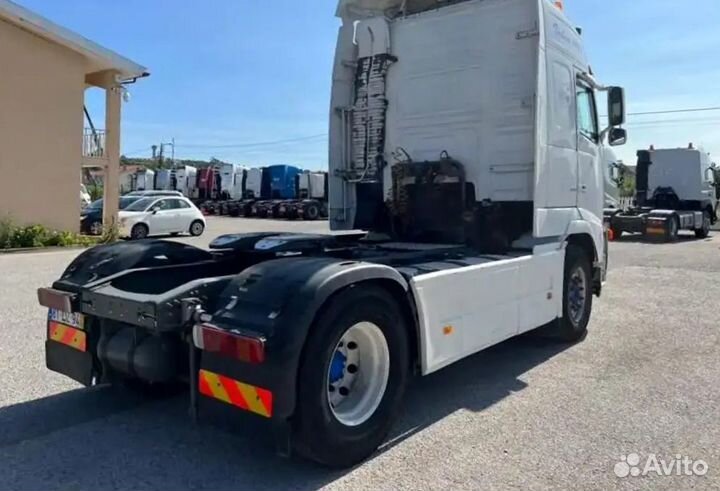 Pазбираем грузовик Volvo FH 2001-2005