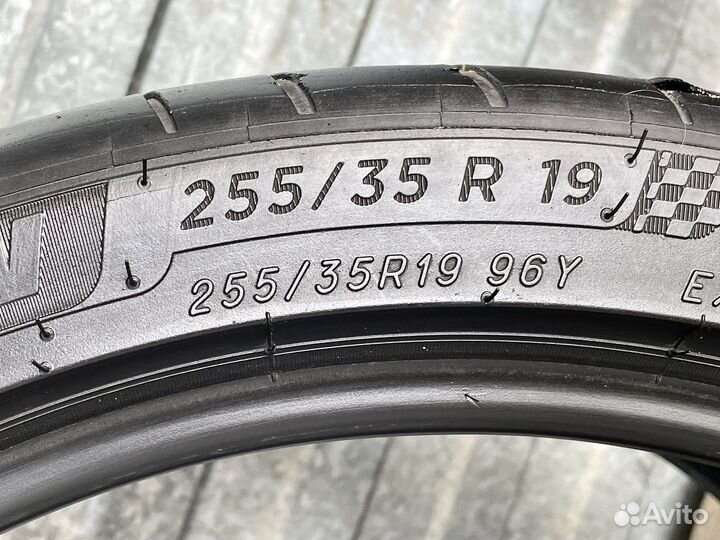 Michelin Pilot Sport 4 S 255/35 R19 96Y