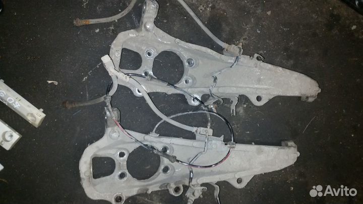 Кулак поворотный подвеска Infiniti G v36 разбор