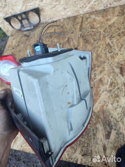 Задний левый фонарь Vw Jetta 5