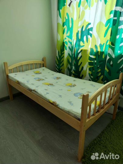 Детская кровать от 2 лет с матрасом