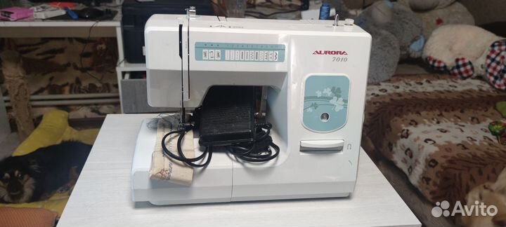 Швейная машина Aurora 7010