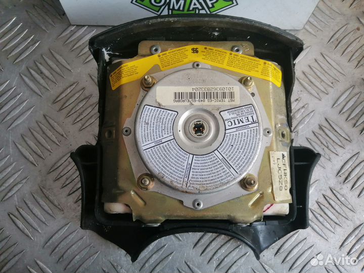 Airbag в руль Volkswagen Golf 3 1996г