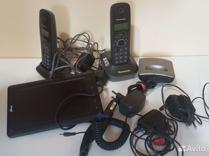 Планшет, телефон и др. Цена за всё