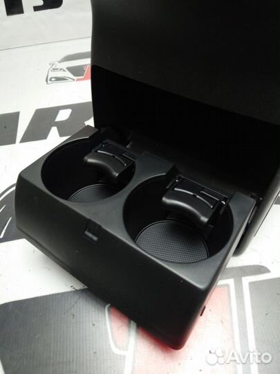 Подлокотник Suzuki Grand Vitara II (2005—2008)