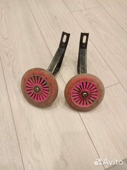 Дополнительные колеса к детскому велосипеду