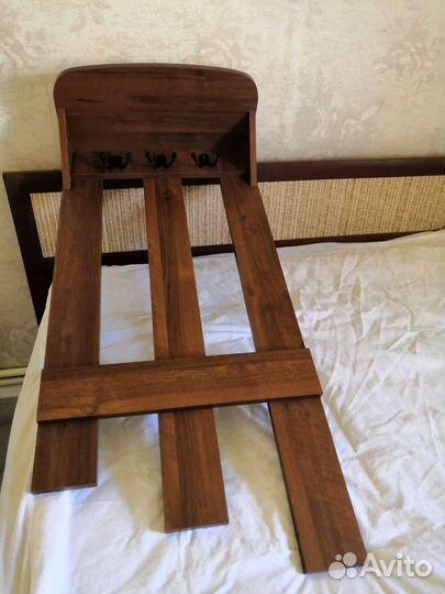 Вешалка настенная в прихожую бу с 3 крючками