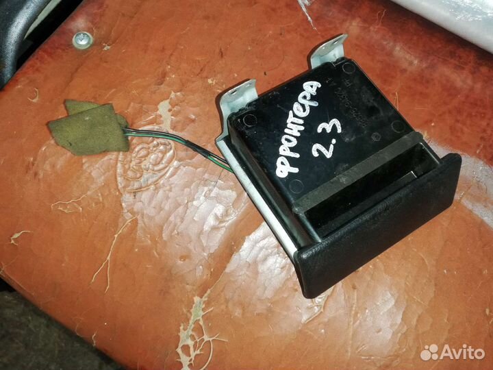 Пепельница Опель Фронтера А