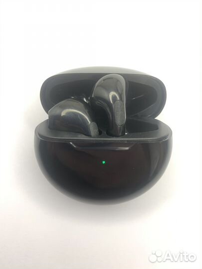Продам новые наушники Pro 6