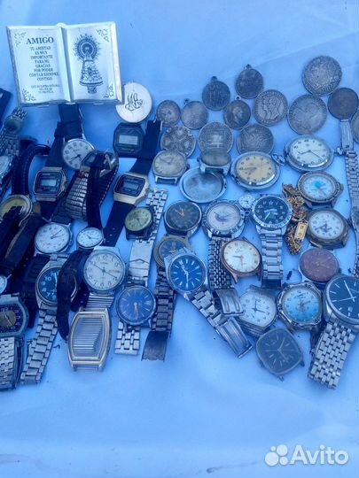 Старые часы серебряные монеты