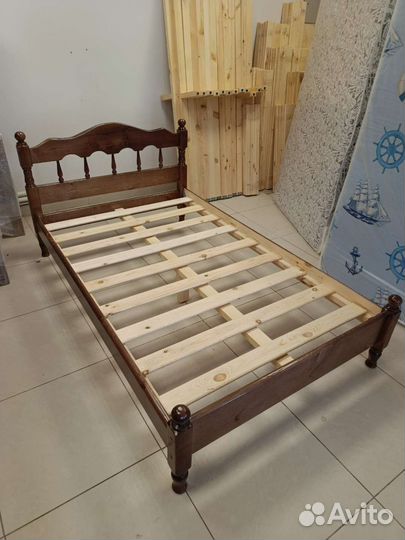 Кровать деревянная массив сосны