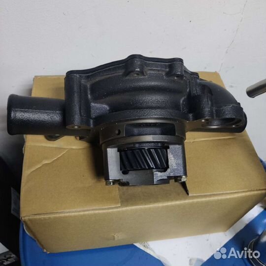 Помпа водяная Hino K13C