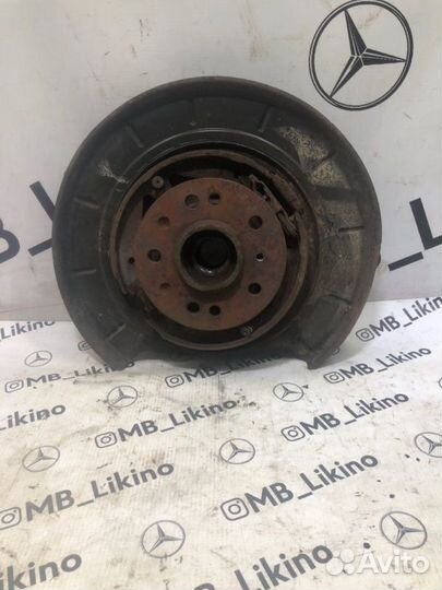 Кулак поворотный задний левый Mercedes Ml W164