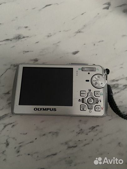 Компактный фотоаппарат olympus