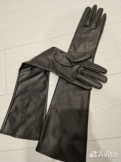 Длинные кожаные перчатки