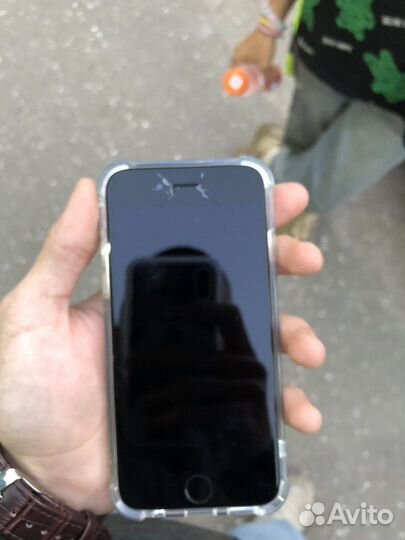 Телефон iPhone 6s