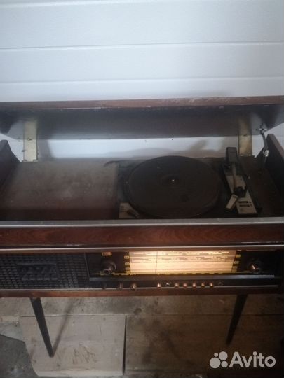 Радиола СССР Урал 114