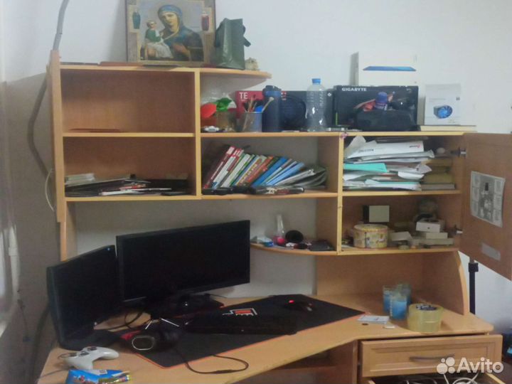 Компьютерный стол