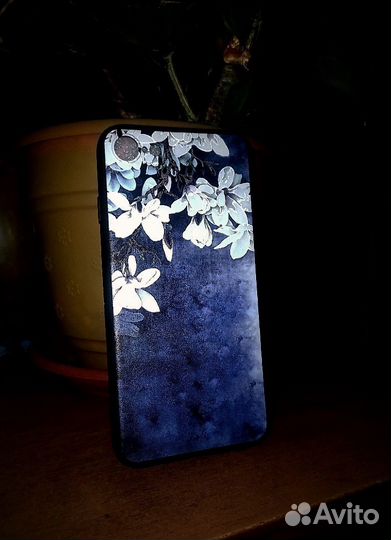 Чехлы на iPhone 7,8