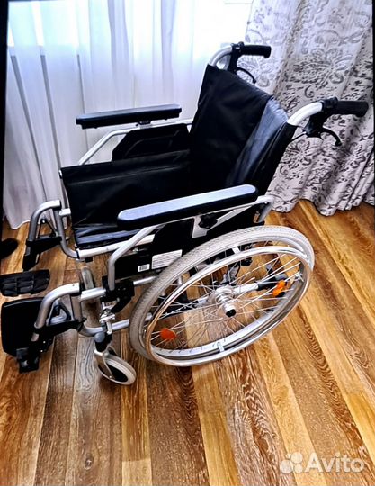 Инвалидная коляска