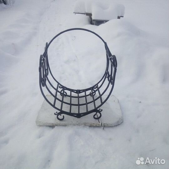 Дровница для дома и бани