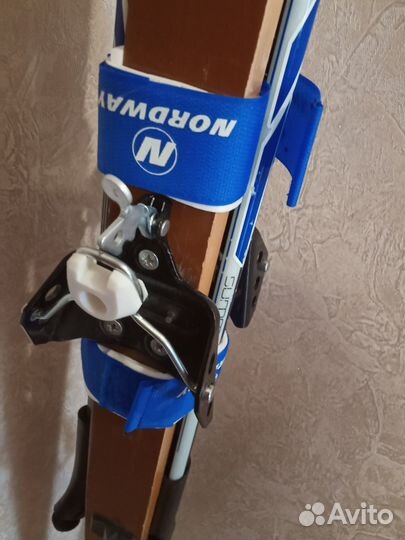 Лыжи с ботинками, креплениями, палками