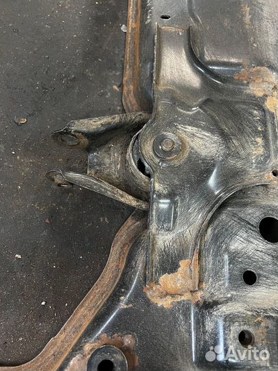 Передний подрамник Ford focus 2, 1.6