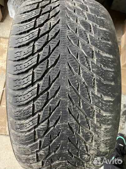 Nokian Tyres Hakkapeliitta R SUV 295/40 R21